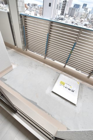 大阪市都島区都島本通４丁目の賃貸マンションのバルコニー
