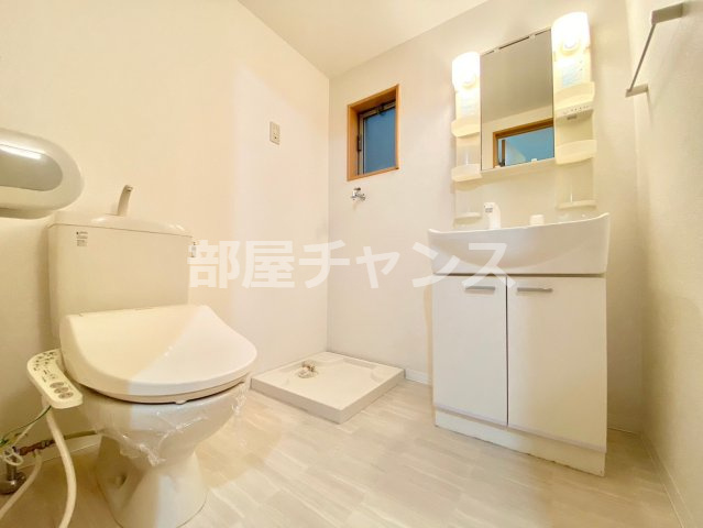 名古屋市中区新栄町１丁目の賃貸マンションのトイレ