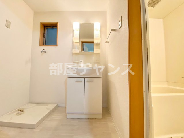 名古屋市中区新栄町１丁目の賃貸マンションの独立洗面台