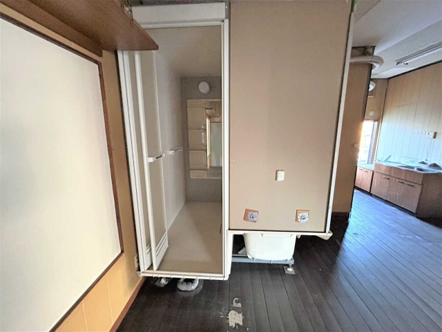 若林東町都築様貸事務所の玄関