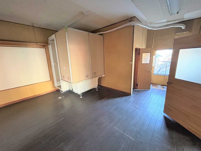 若林東町都築様貸事務所の居間・リビング