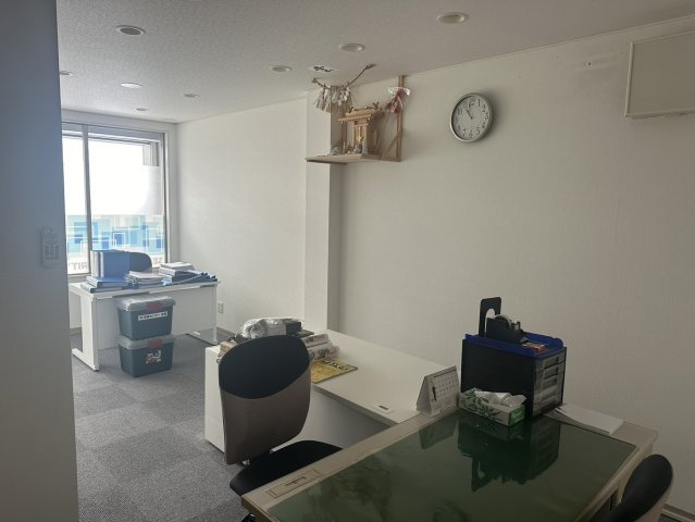 豊栄町 貸事務所の内装
