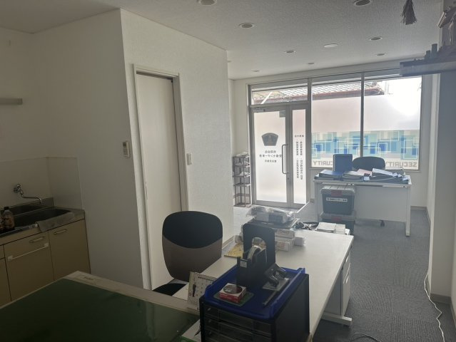 豊栄町 貸事務所の内装