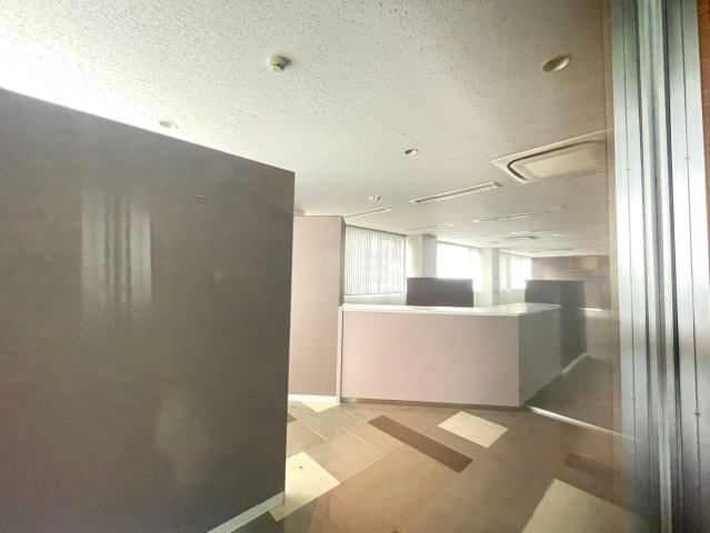 ウエスト5ビルの内装