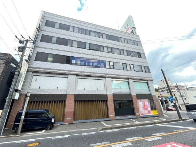 ウエスト5ビルの外観