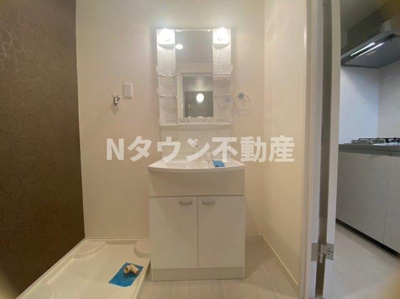 【洗面所】 | 中村ミッドタワー31F | 明るい洗面所です