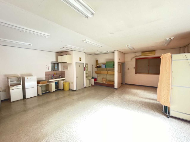 神明町 貸店舗のロビー