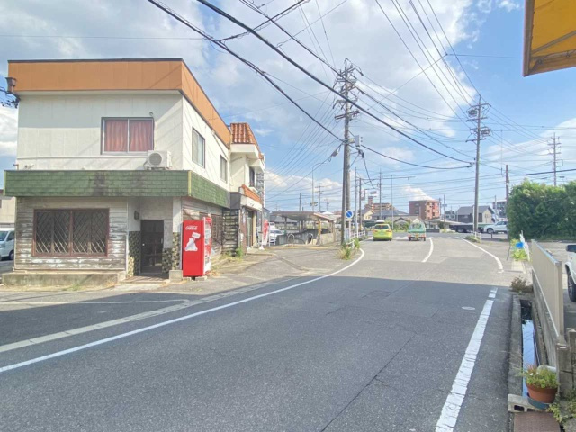 牛田町 山中様店舗の駐車場