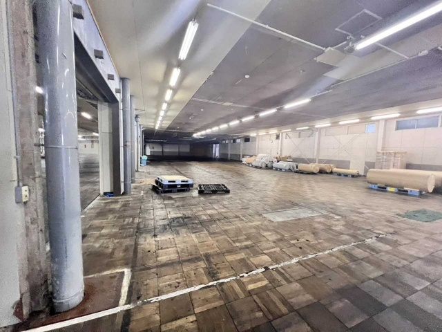 吉良町小山田市場 貸工場・貸倉庫の駐車場