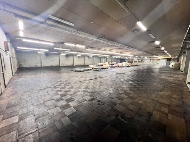 吉良町小山田市場 貸工場・貸倉庫のロビー