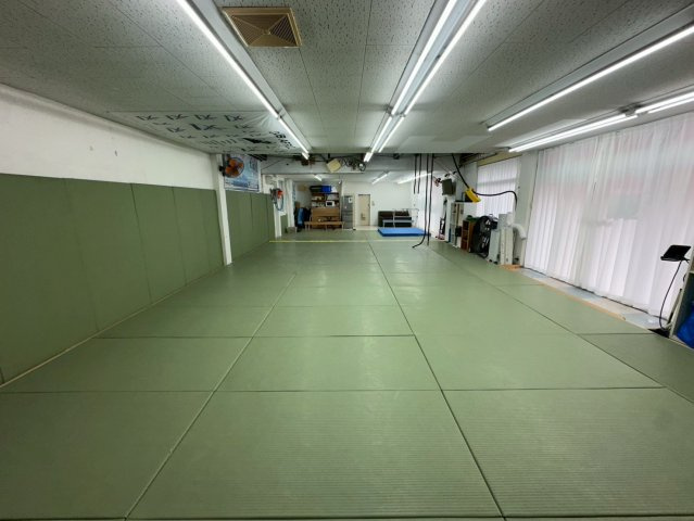 高上貸店舗の内装