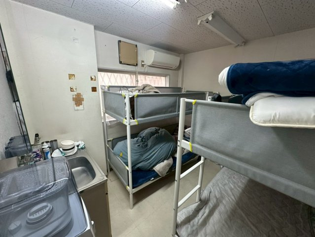 高上貸店舗の内装