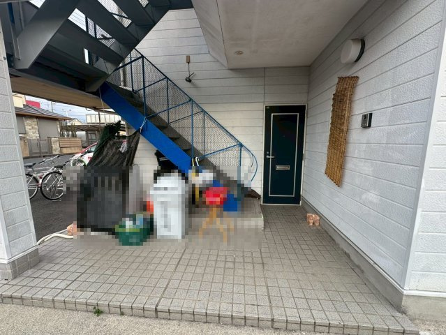 高上貸店舗の外観