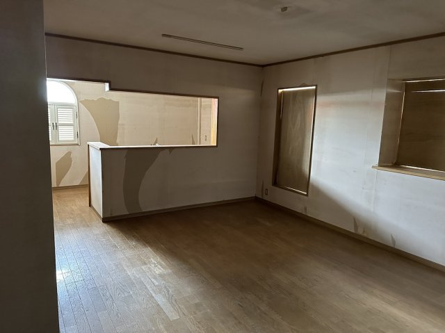 高上貸店舗の内装