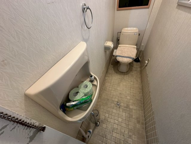高上貸店舗のトイレ