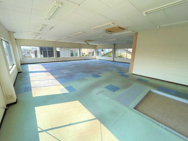 若林東町都築様貸事務所の内装