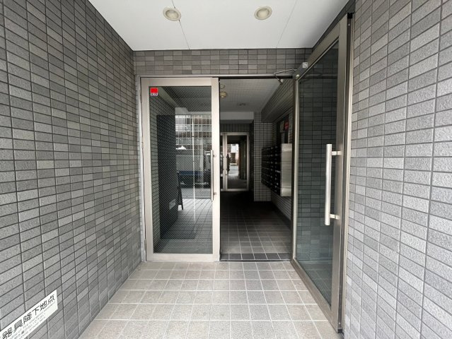 エスペランサ谷町のエントランス|ゆとりのあるエントランスです