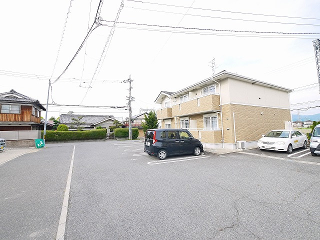 七条ヘリテージ　Ｂの駐車場|駐車スペースもあります