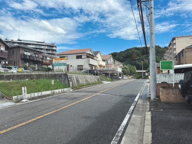 ラポール三好丘の周辺