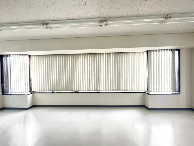 西町 KSビルの内装