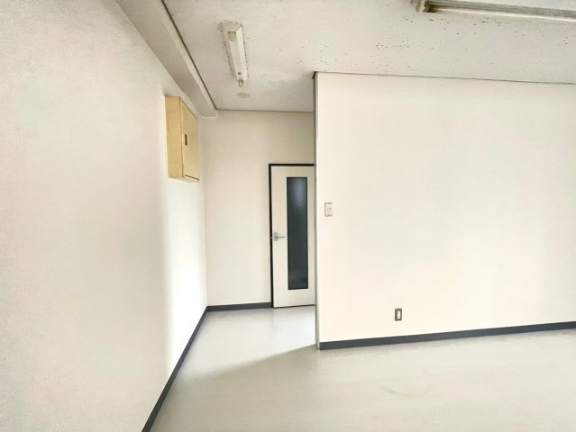 西町 KSビルの内装