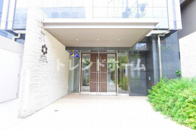 クリスタルグランツ谷町のエントランス