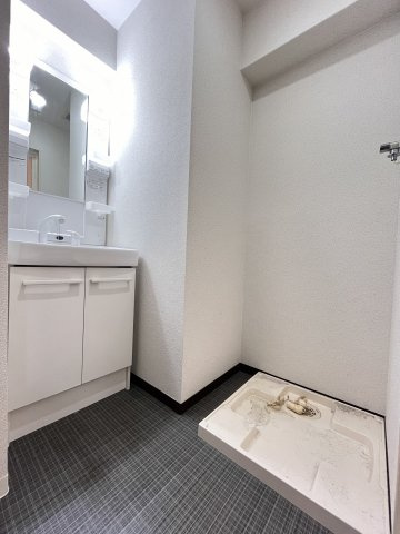 大阪市都島区東野田町１丁目の賃貸マンションの洗面所