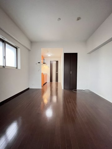 大阪市都島区東野田町１丁目の賃貸マンションの洋室