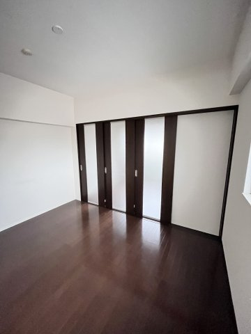 大阪市都島区東野田町１丁目の賃貸マンションの寝室