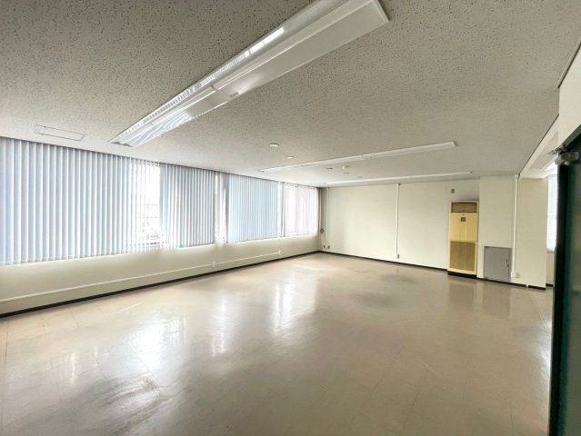 アテックビルの内装