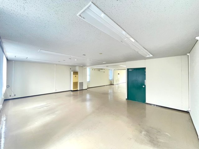 アテックビルの内装