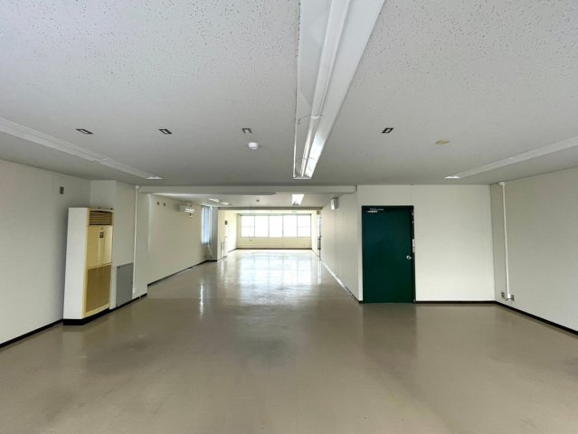 アテックビルの内装