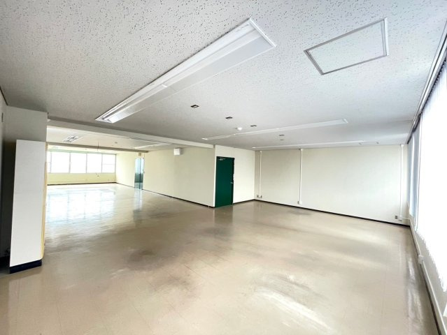アテックビルの内装