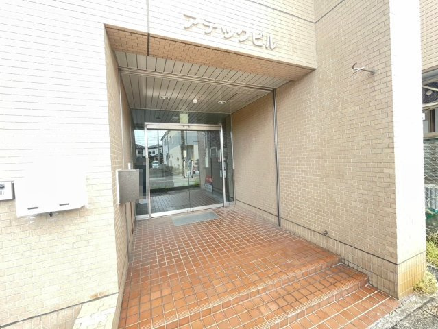 アテックビルのエントランス