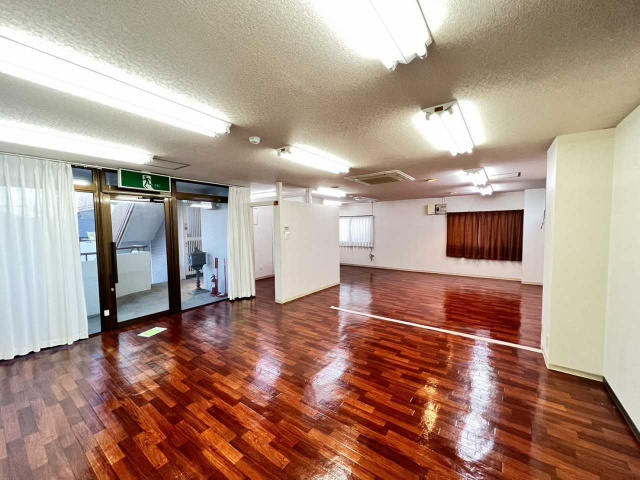 稲熊町 井坂ビルのロビー
