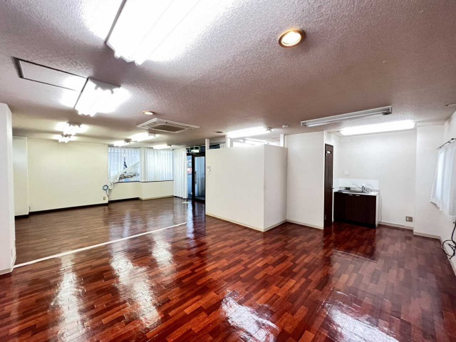 稲熊町 井坂ビルのロビー