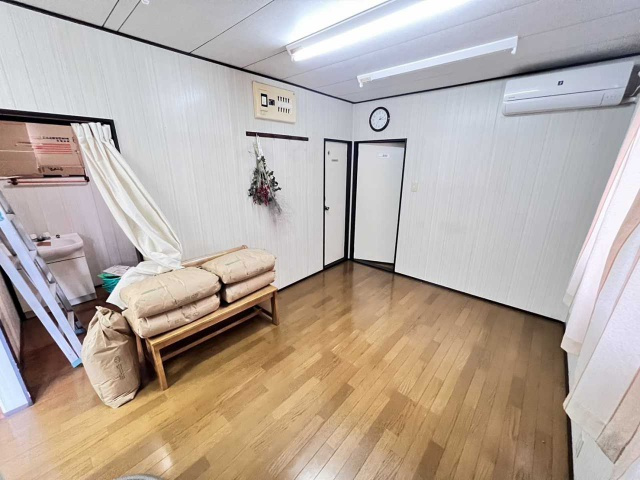 野田町一本木貸店舗の内装