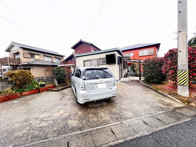 野田町一本木貸店舗の駐車場