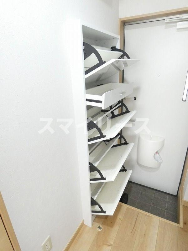 ユーフラット天王台の玄関