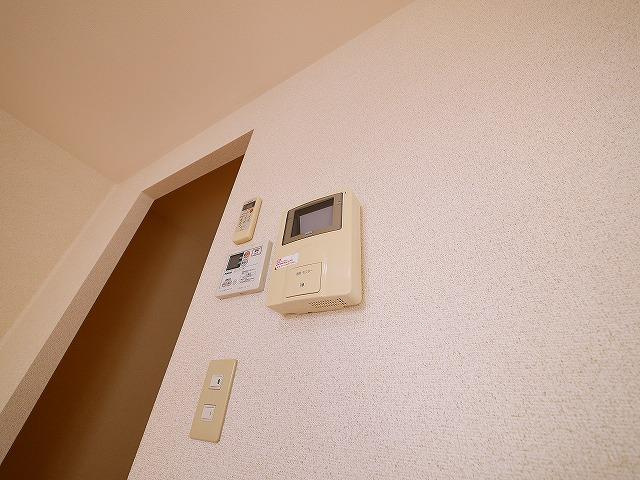 リュミエールみあとのセキュリティ|モニター付きインターホンあります