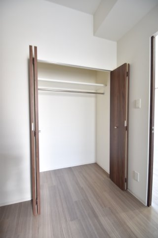 大阪市城東区蒲生２丁目の賃貸マンションの収納