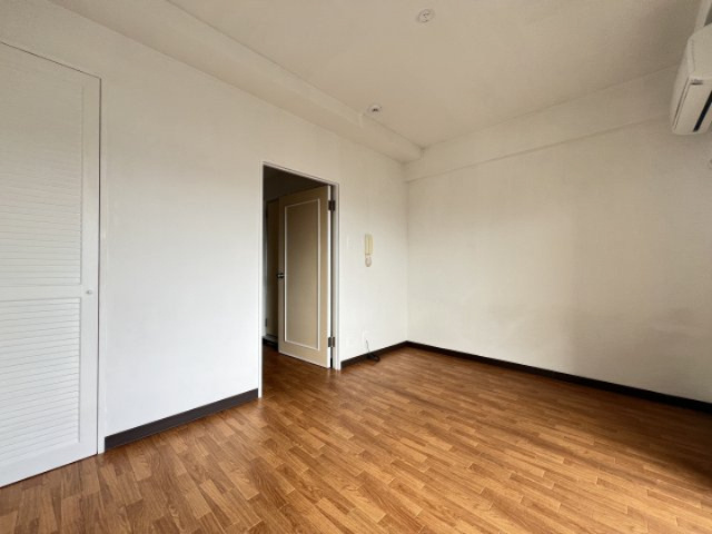 キャピタル壱番館の洋室|ゆったりした洋室です
