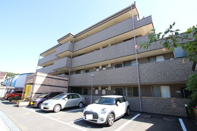 重量鉄骨造５階建てマンションになります。