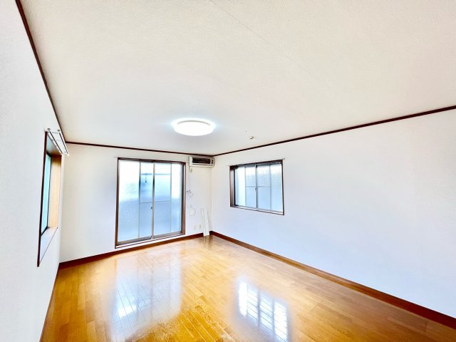 アムールS・K・Tの居間・リビング|※別部屋参考写真