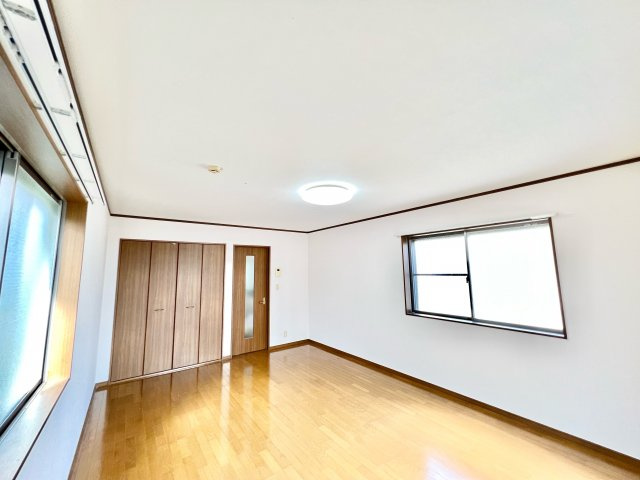 アムールS・K・Tの洋室|※別部屋参考写真