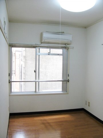 コーポ菊坂の洋室|※写真は同タイプの別室になります