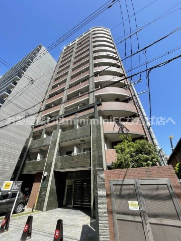 アーデンタワー西本町の外観
