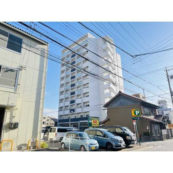 NEUA NARUMIの外観