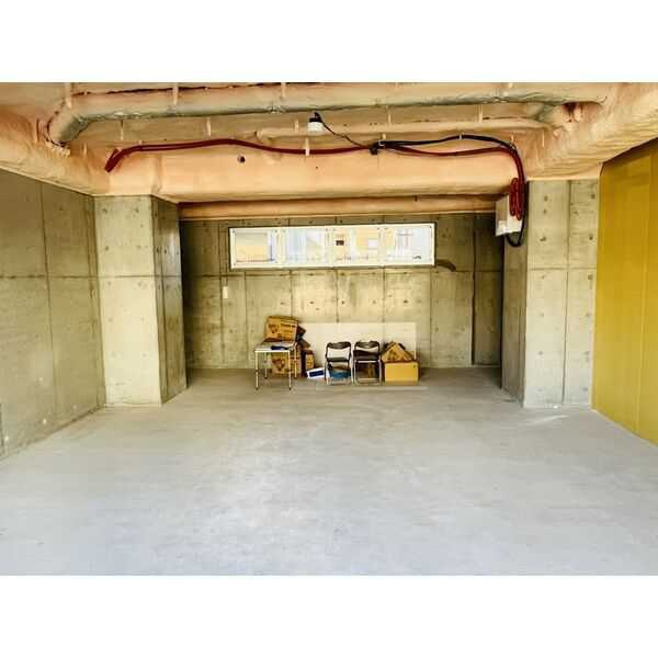 NEUA NARUMIのエントランス