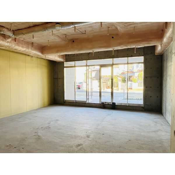 NEUA NARUMIの内装